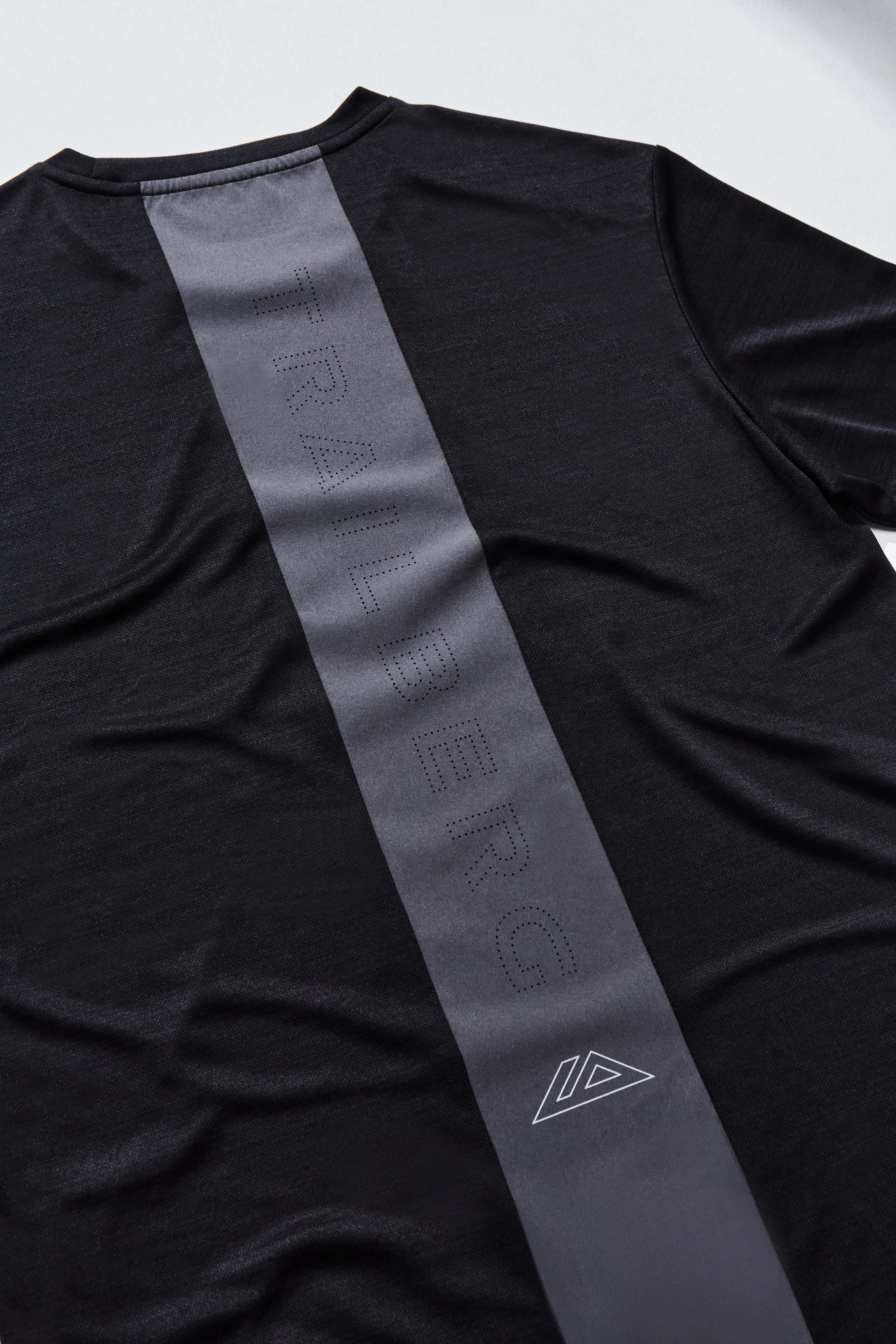 AW25 Cloud Tee - Black/Volcano Grey - Image 3